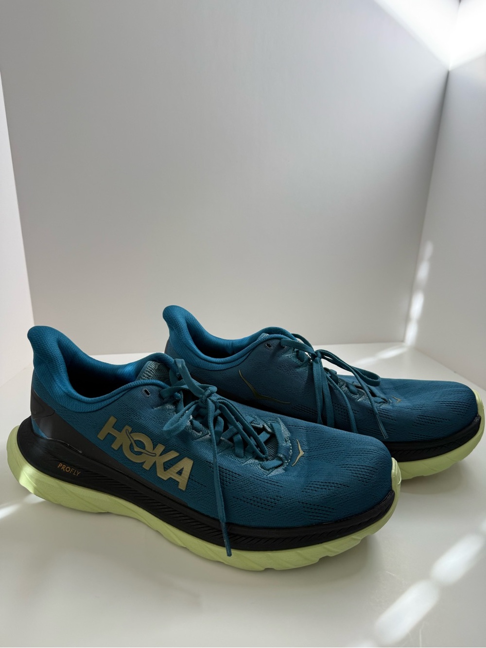 HOKA Mach 4 PROFLY Men’s Size 10 Blue Coral Black Running Shoes